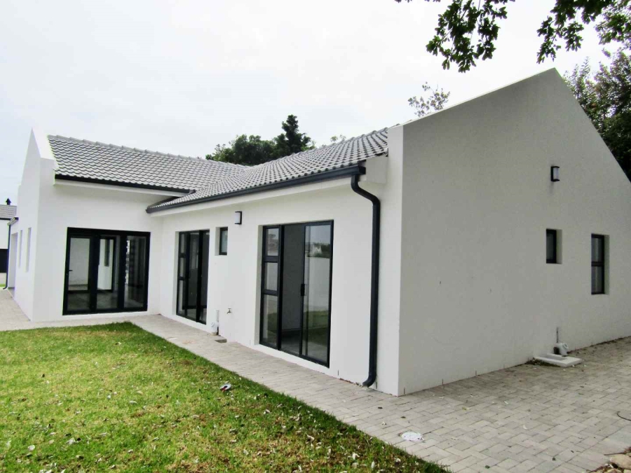 4 Bedroom Property for Sale in Shelley Point Western Cape